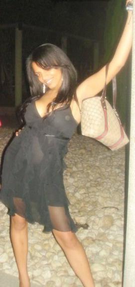 16P Glamour black babe