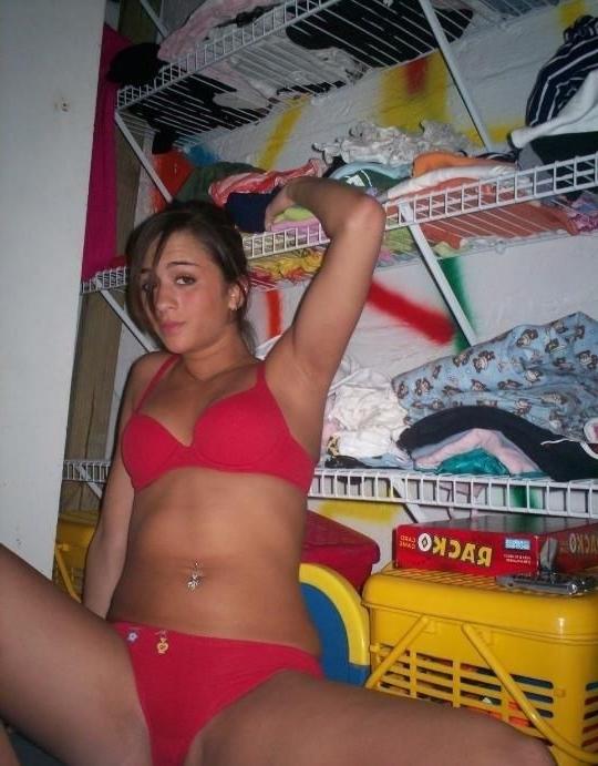 10P Cutie poses pinching nips and rubbing nub in home video