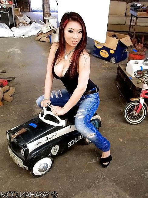 18P Yaya Han chinese cosplay model