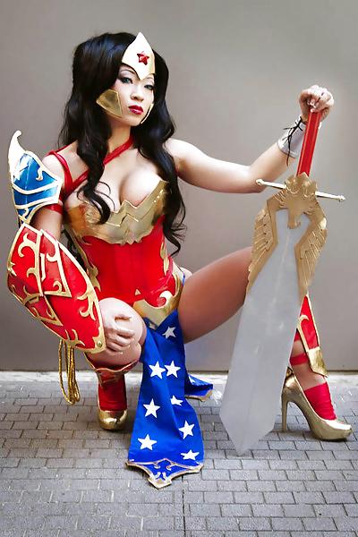 18P Yaya Han chinese cosplay model