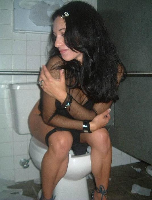 12P babe using bathroom