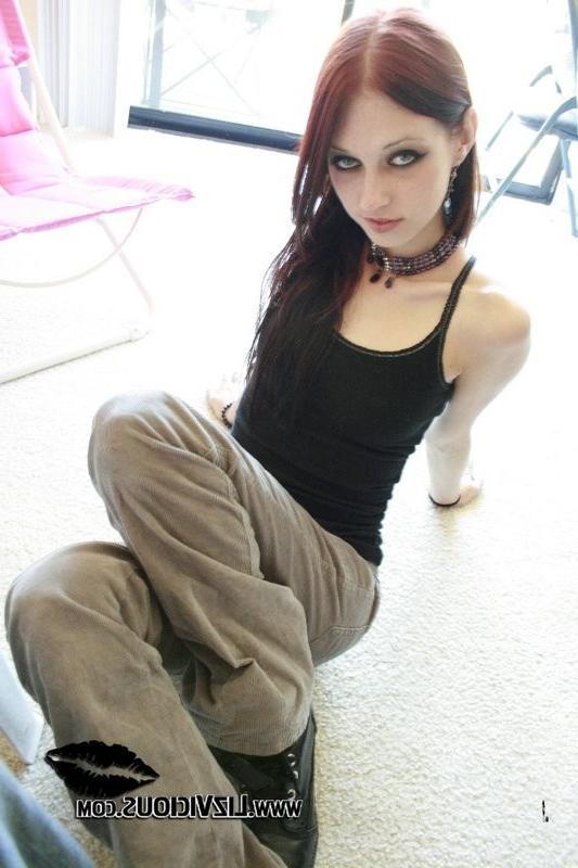 15P redhead liz gently eases her clothes off