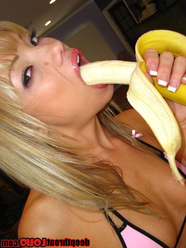 17P Cock fucking babe gives tonsil tickling blowjob