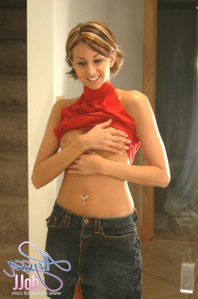 15P Hot teenie checks herself out in the mirror