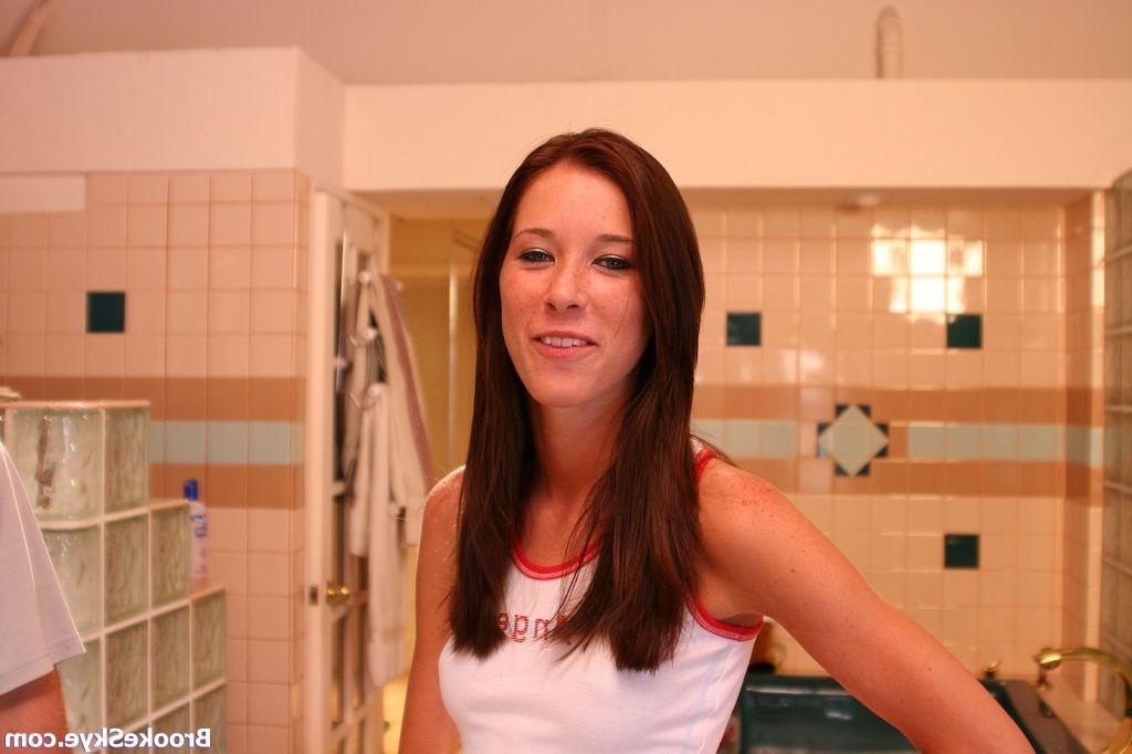 15P sexy brooke skye taking a hot bath