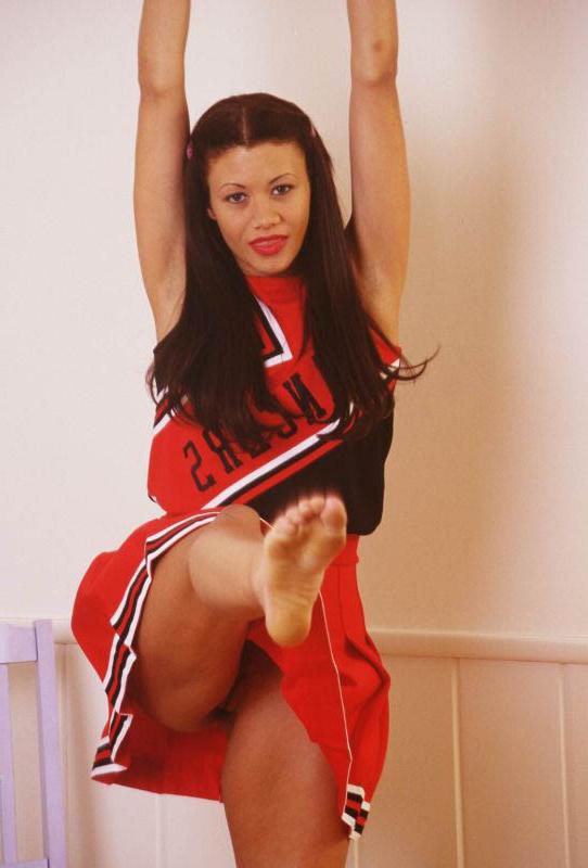 17P Sexy Mom Dressed As Cheerleader Spreading Pink
