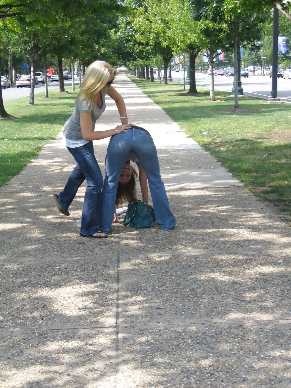 25P Queens in jeans LXXIX