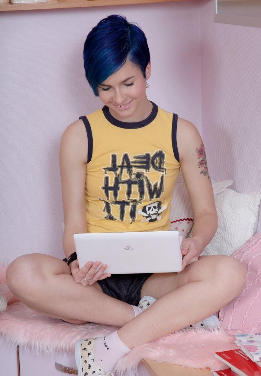 15P blue haired teen extravaganza takes a good pussy fuck and a facial