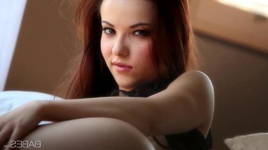16P Busty Shelby Carver is a simply irresistible babe