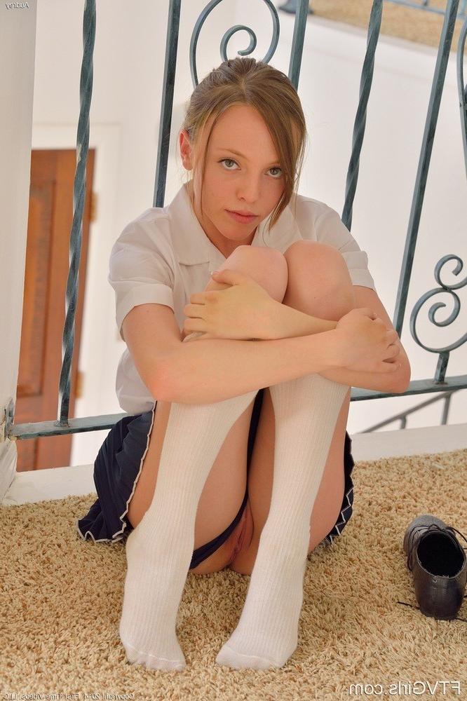 16P Audrey 18 Year Old Upskirt