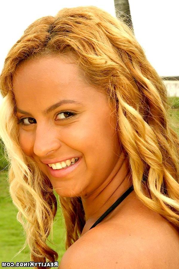 15P Horny brazilian babe viviane  gets pounded hard by the beach