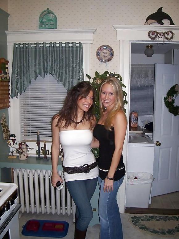25P Queens in jeans LXXVII - Hand- and Blowjobs