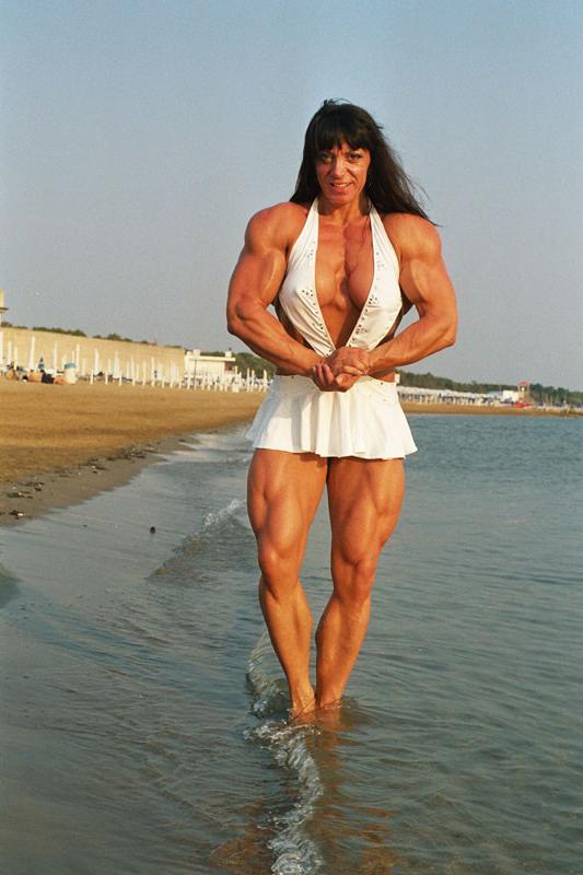 15P sexy muscular ladies in bikini and heels