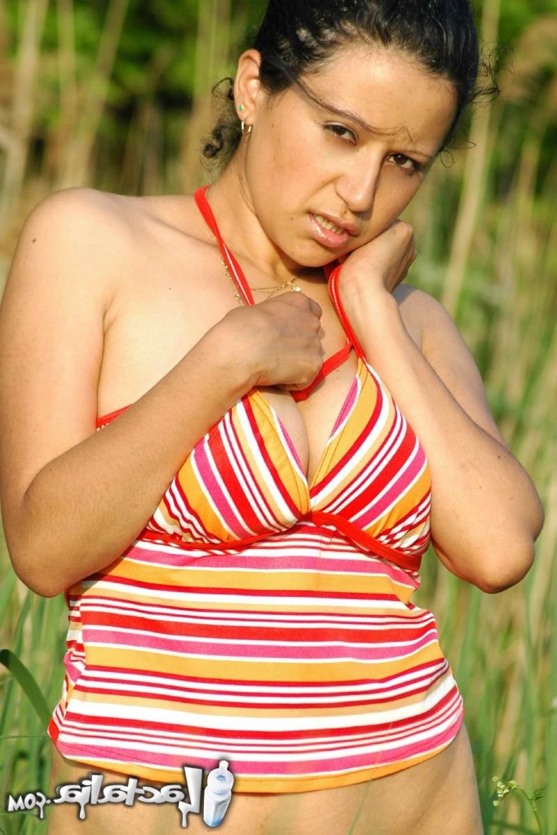 12P Hot and busty latina squirts breast milk all over herself