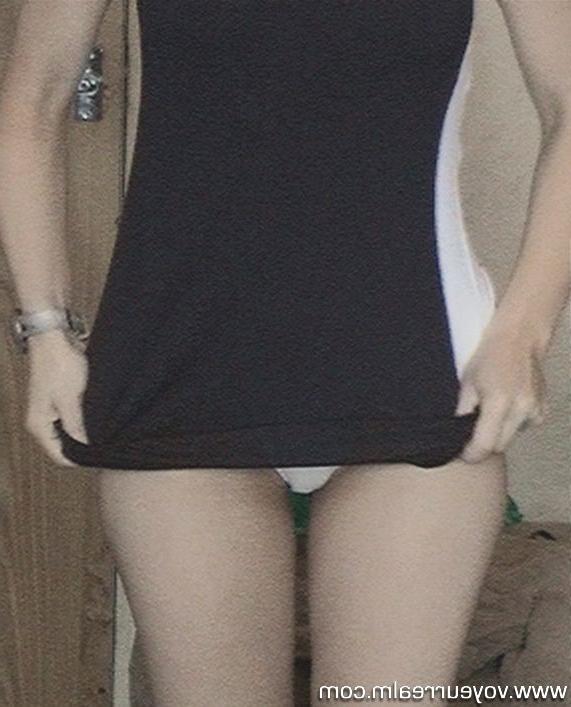 15P Home spy on dressing amateur girlfriend