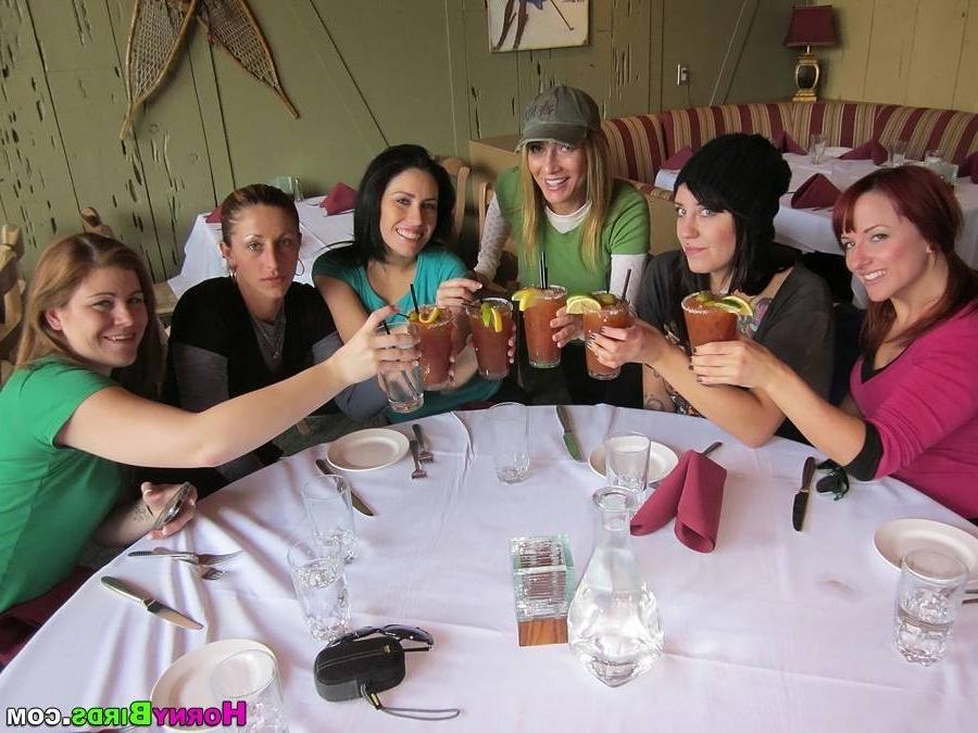 15P Sexy girl weekend in cold snow showing everthing
