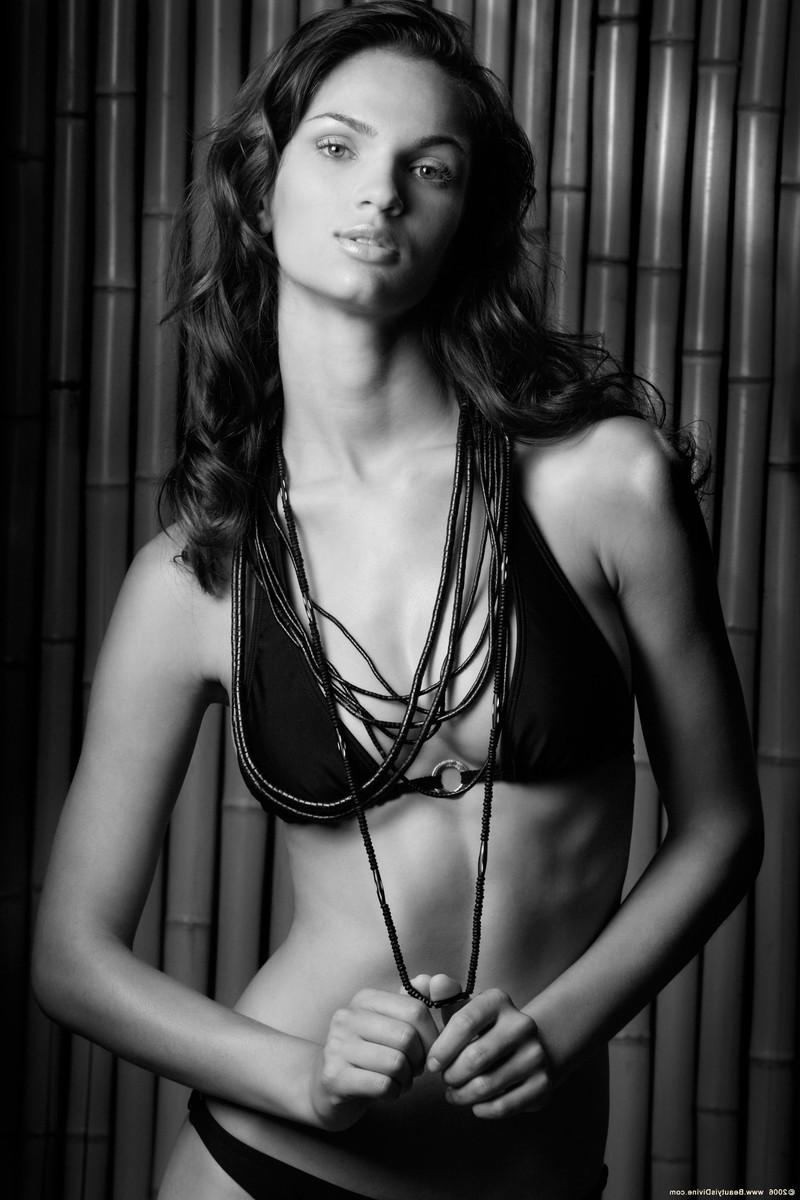 17P Beautiful busty brazilian babe Gisele stripping off bikini in nude art