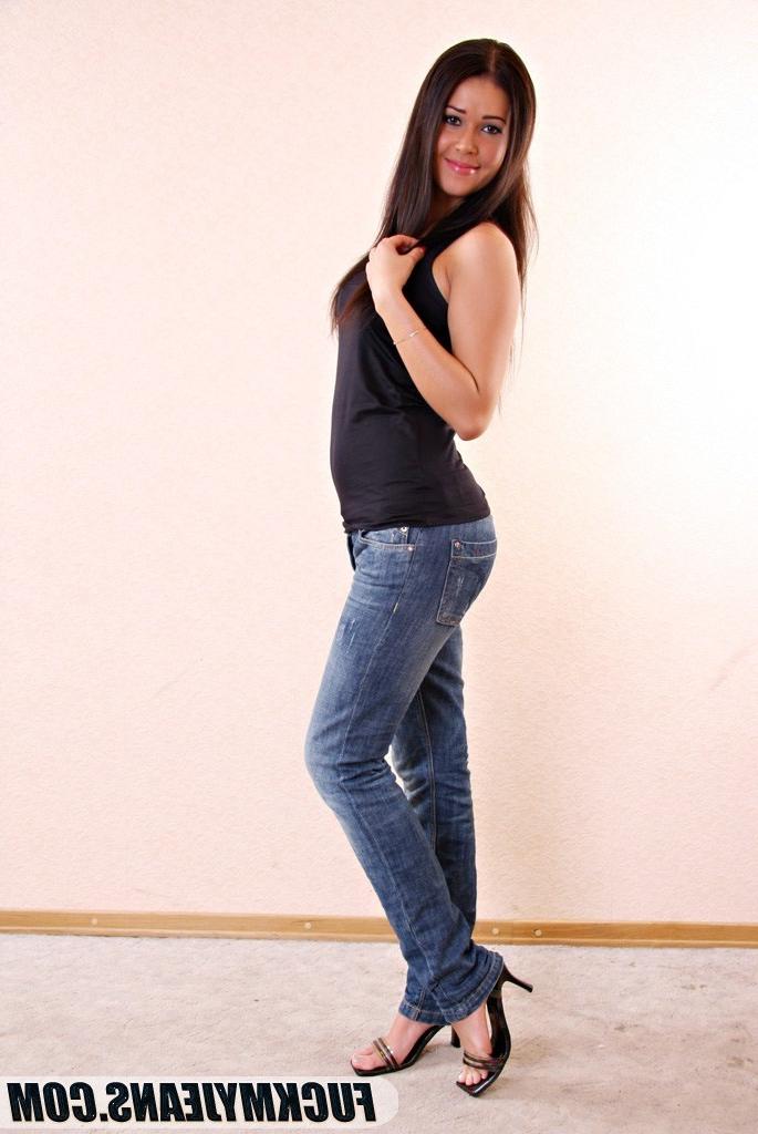 18P Babe with heavenly shaped ass in blue jeans fucking big cock