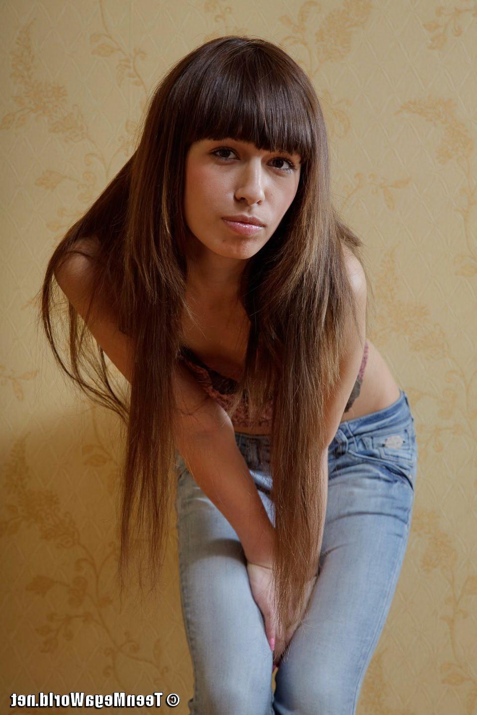 15P Thin cutie posing and masturbating