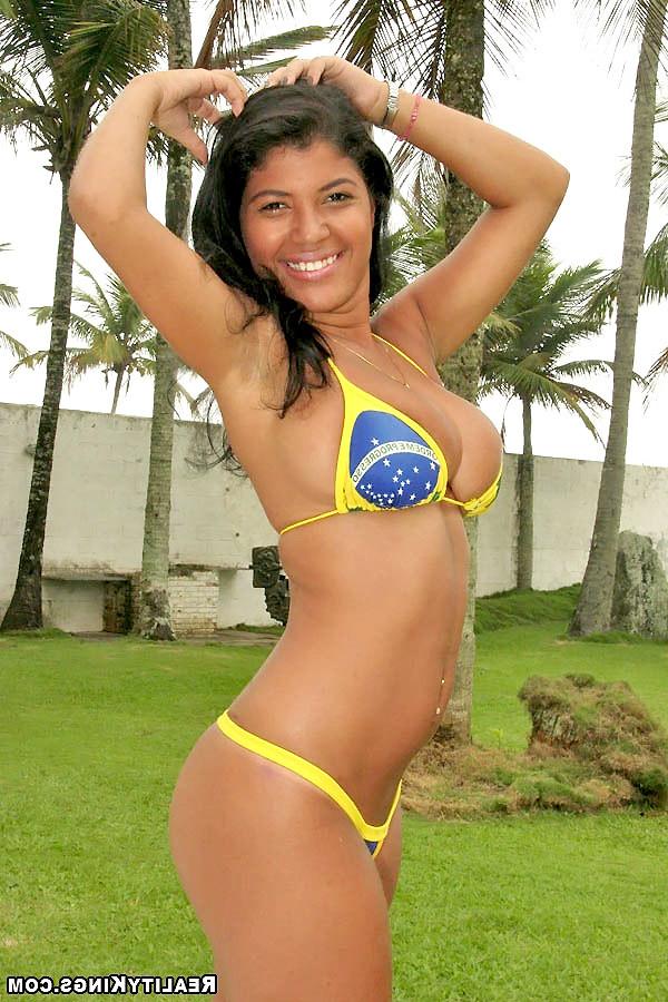 18P Chk our lorina get pounded by the pool in these hot brazilian bikini pics