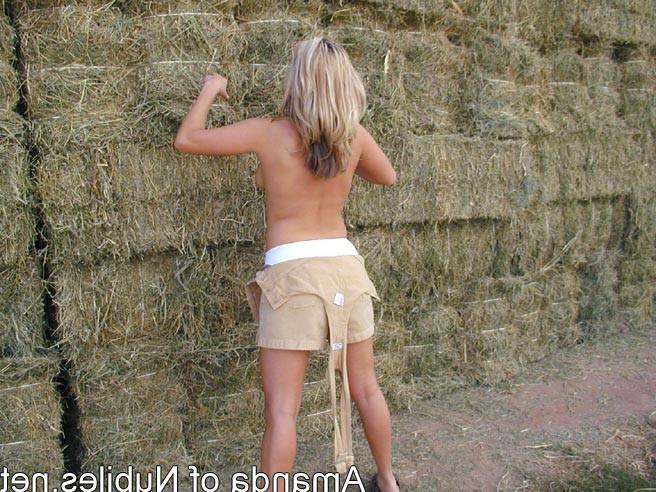 10P Long haired blonde teen posing nude outdoors