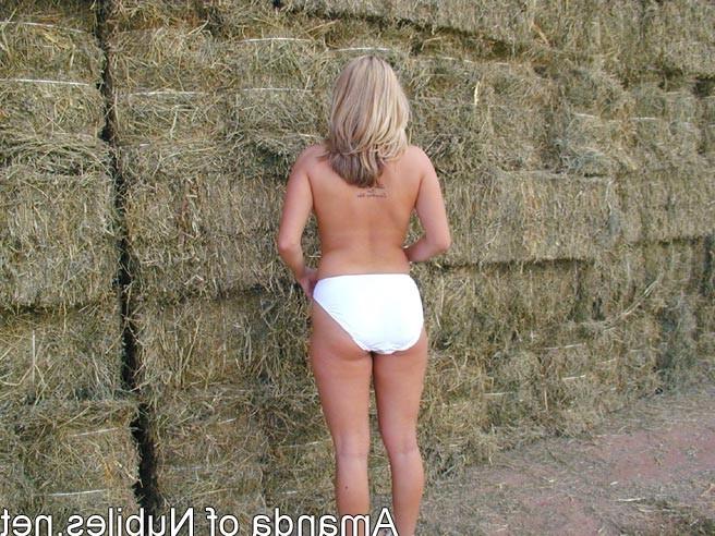 10P Long haired blonde teen posing nude outdoors