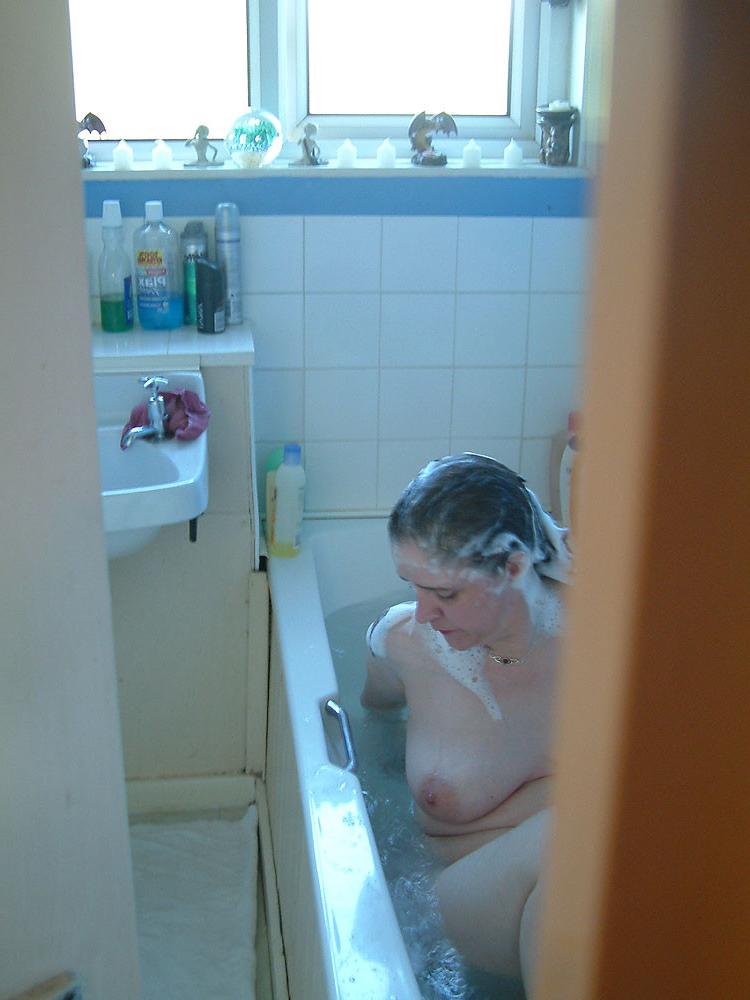 16P BBW Amateur Voyeur Bathing