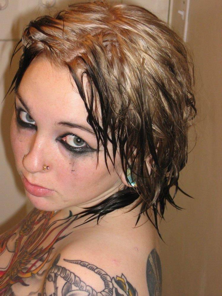 13P Extreme tattoo and piercing
