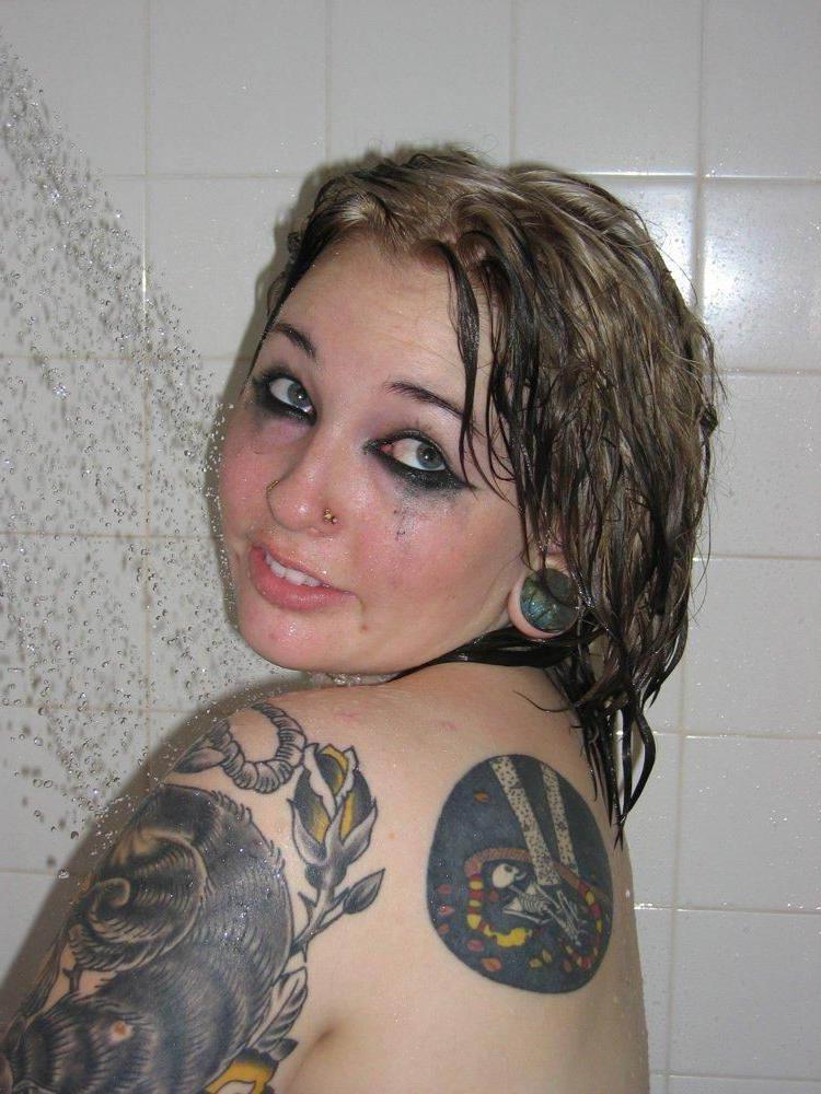 13P Extreme tattoo and piercing