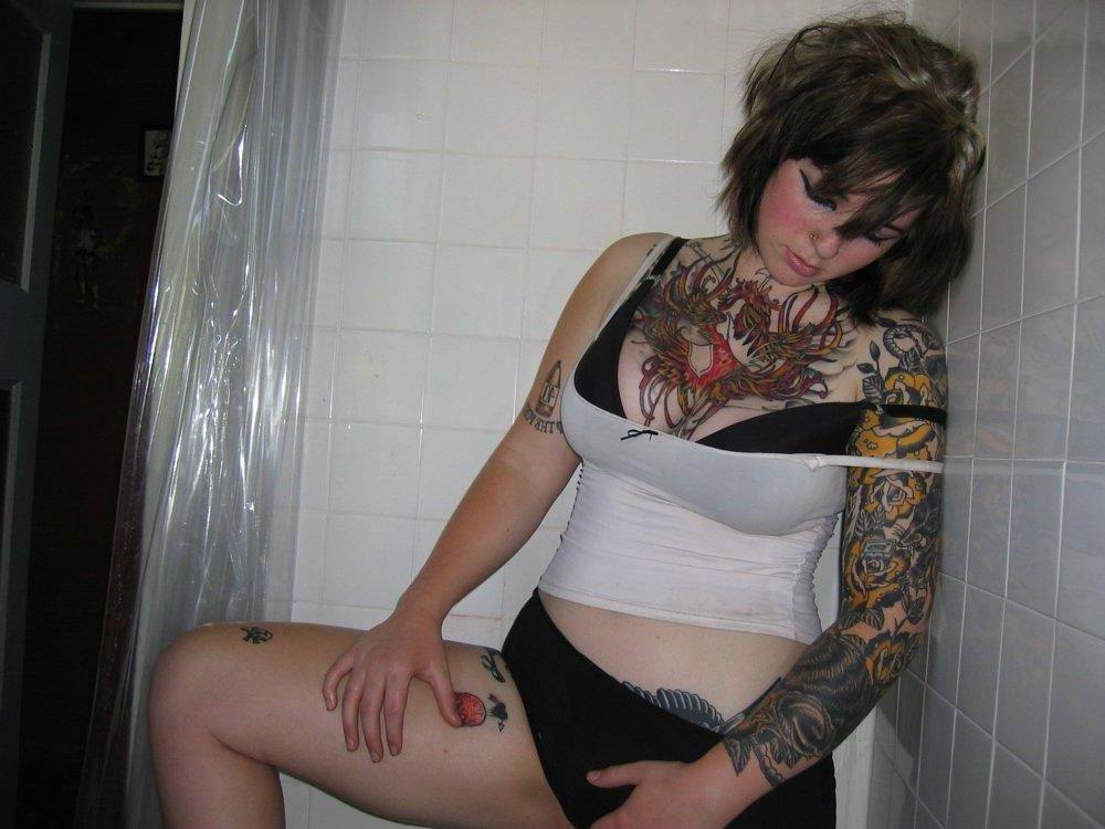 13P Extreme tattoo and piercing