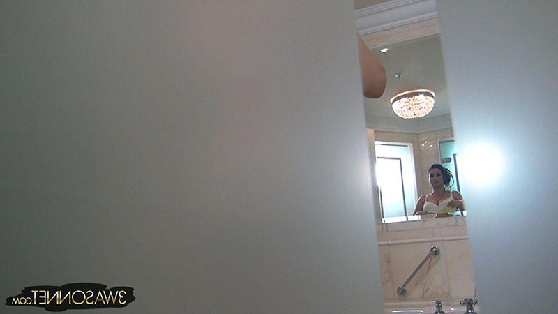14P Ewa Sonnet  cam hidden in bathroom