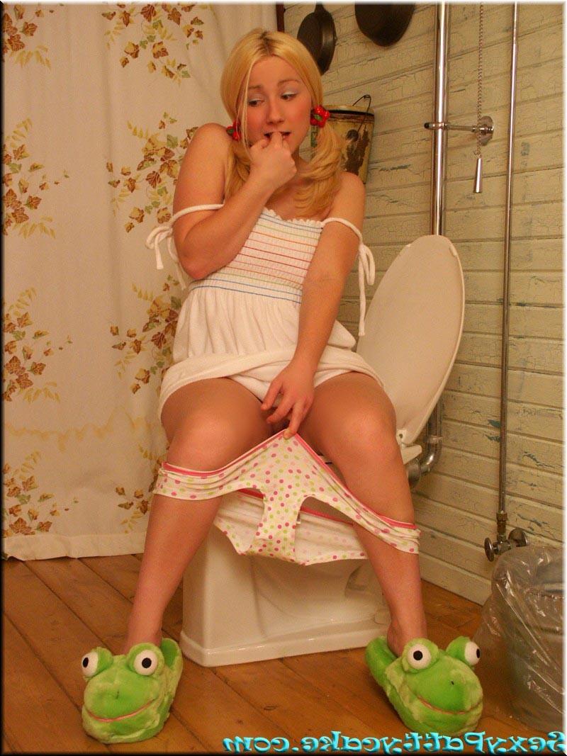 16P Blonde teen teasing on the potty