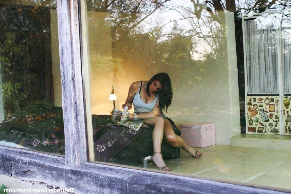 12P Wife waits for her BBC