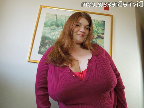 15P Anorei Collins Huge BBW Boobs