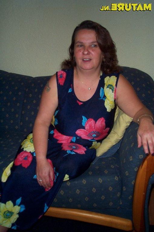 16P Mature mastubation