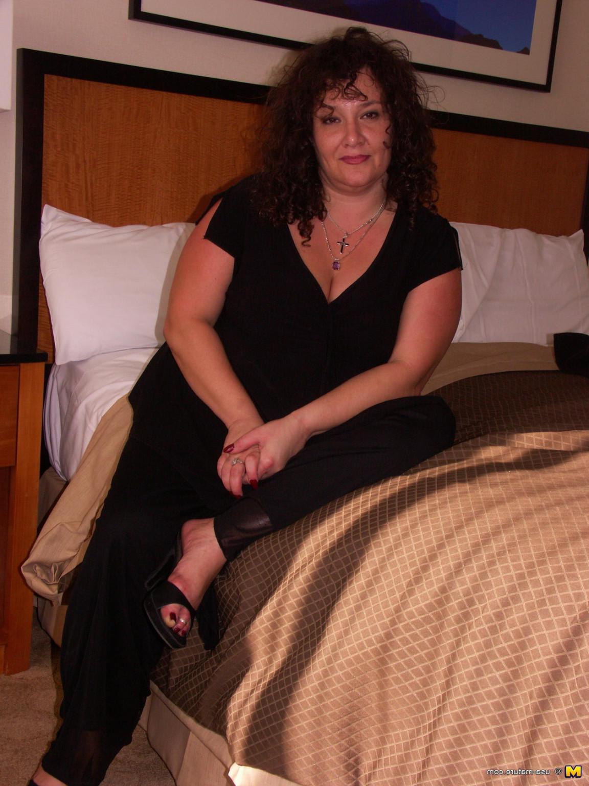 15P Big mama Joyce loves to suck cock hard