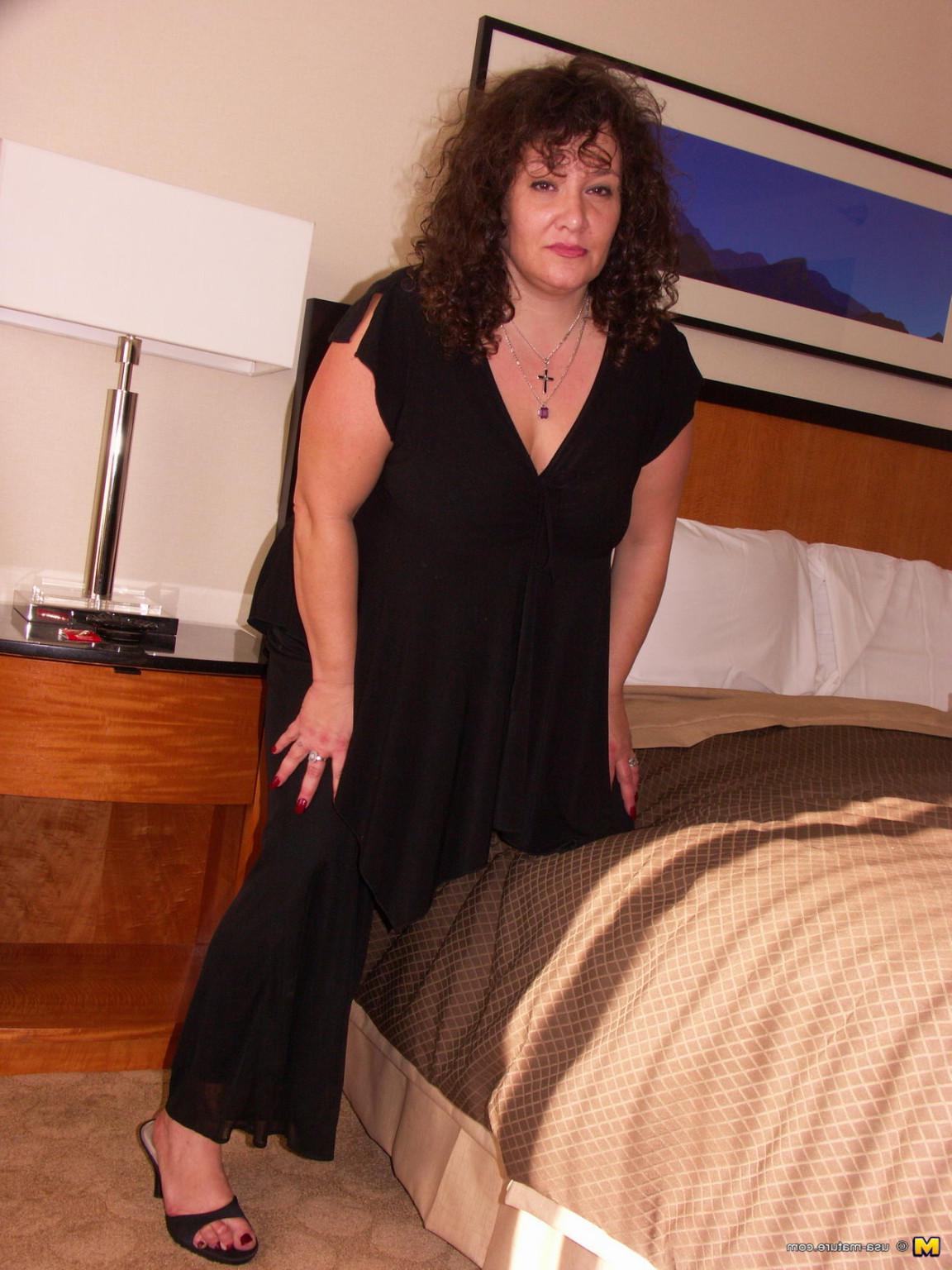 15P Big mama Joyce loves to suck cock hard