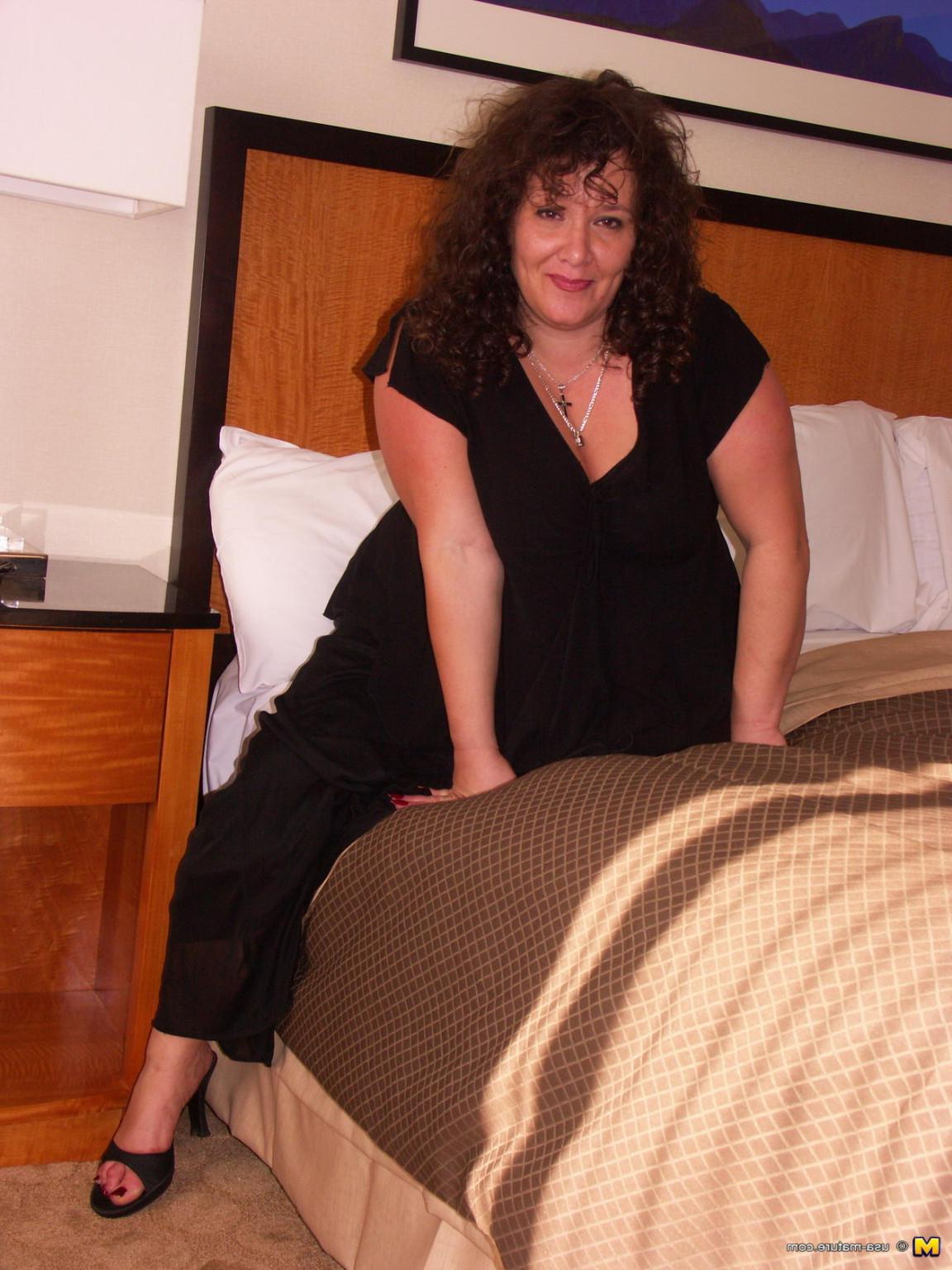 15P Big mama Joyce loves to suck cock hard