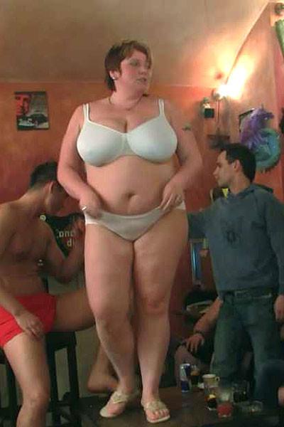 12P They all get naked and then one horny fat chick rides a dick as she gives anothe