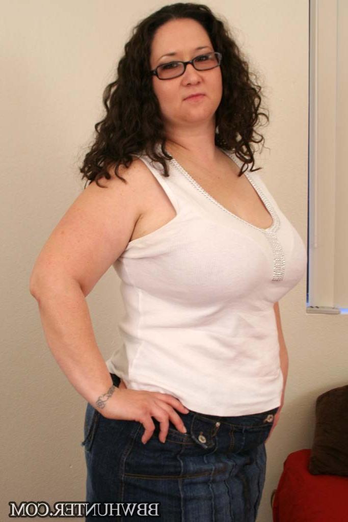 12P Slutty fat whore having her plump ass cheeks cumhosed