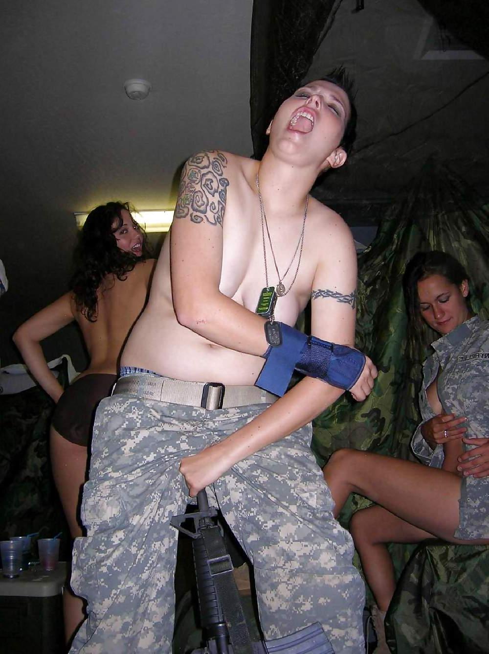 25P US Army Girls