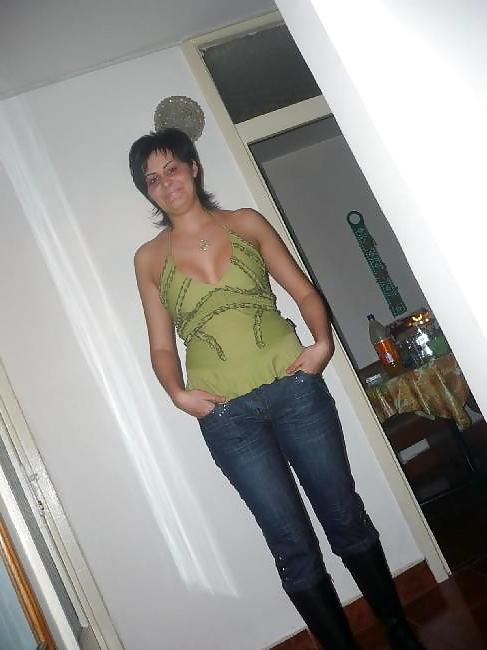 25P Queens in jeans LXXXVII - Hand- and Blowjobs