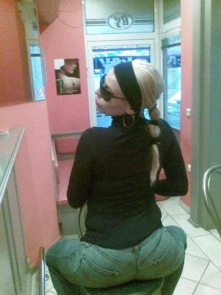 25P Queens in jeans LXXXVII - Hand- and Blowjobs