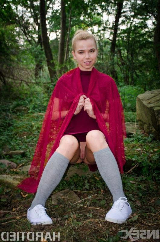 15P There is a certain element of exhibitionism that comes along with being tied up,