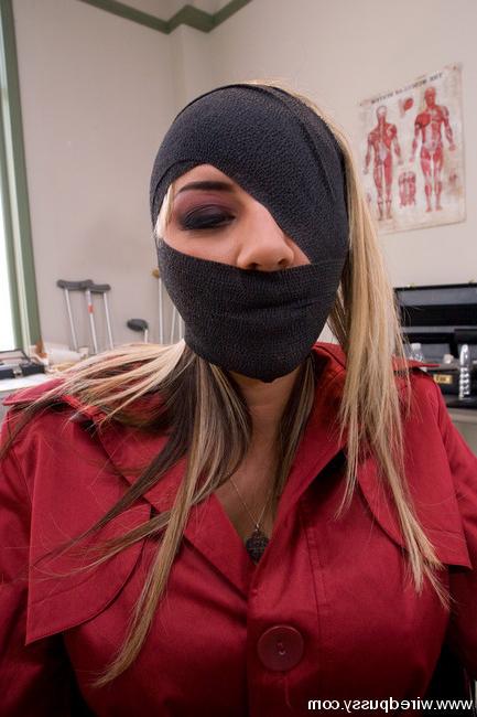 15P Delilah undergoes electro therapy to cure her sluttiness