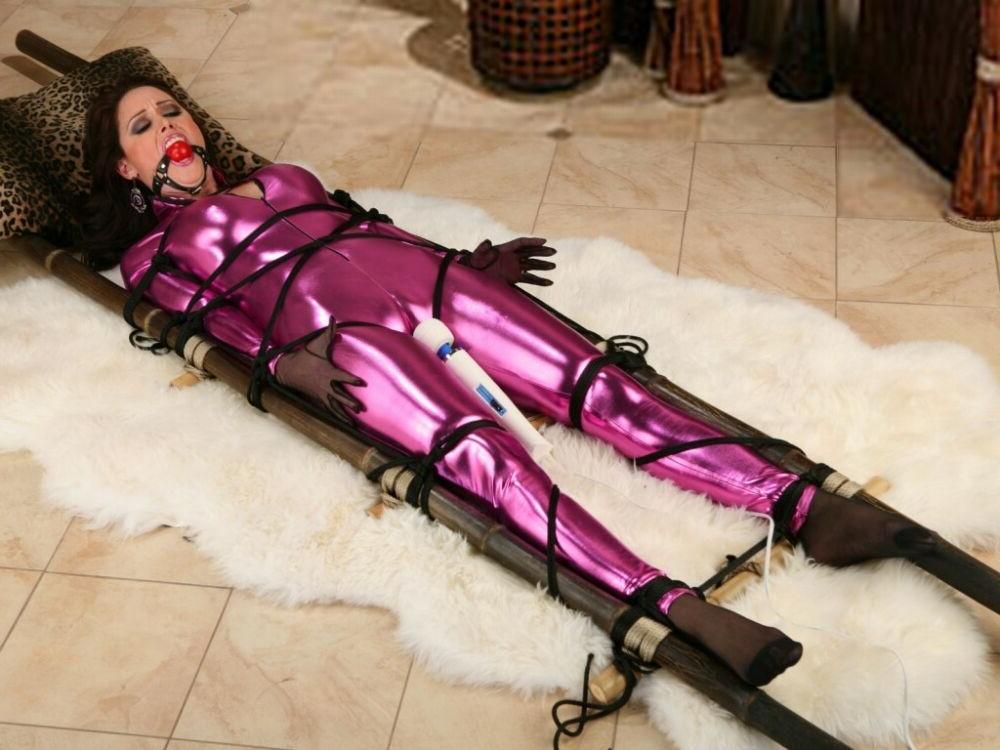 15P Kinky bdsm gfs tied up and fucked