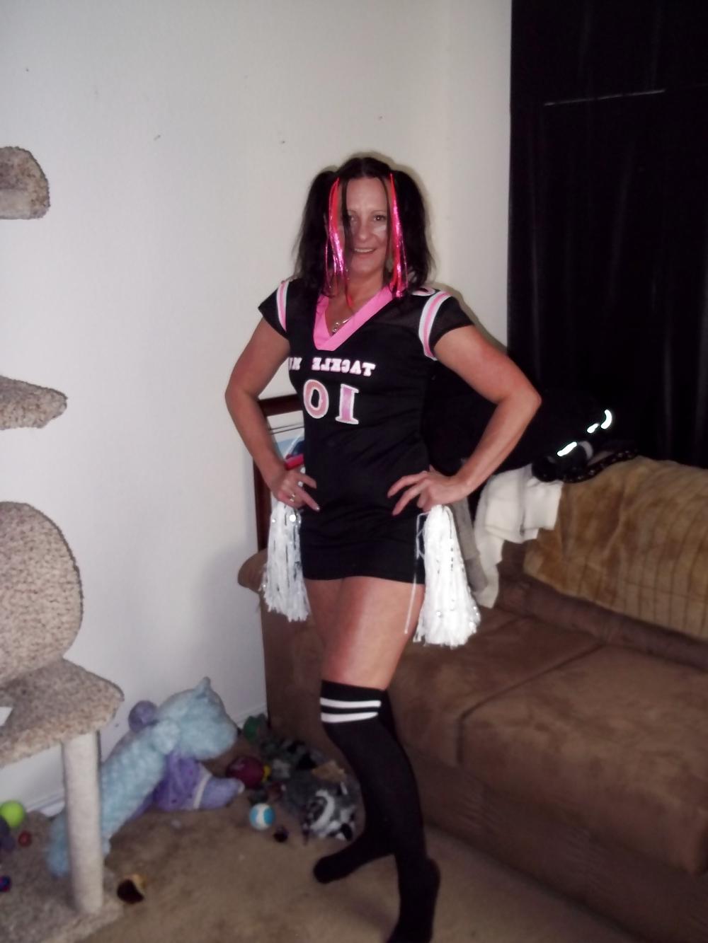 16P I'm a cheerleader milf