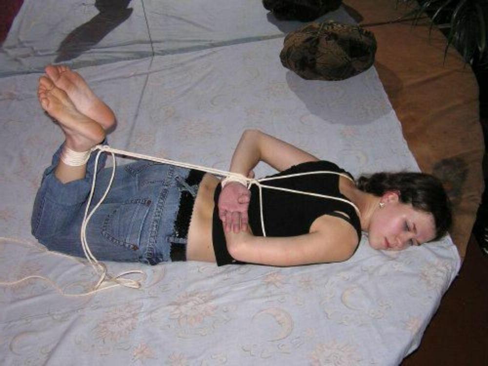 15P My Kinky Gfs tied up and fucked gallery 8