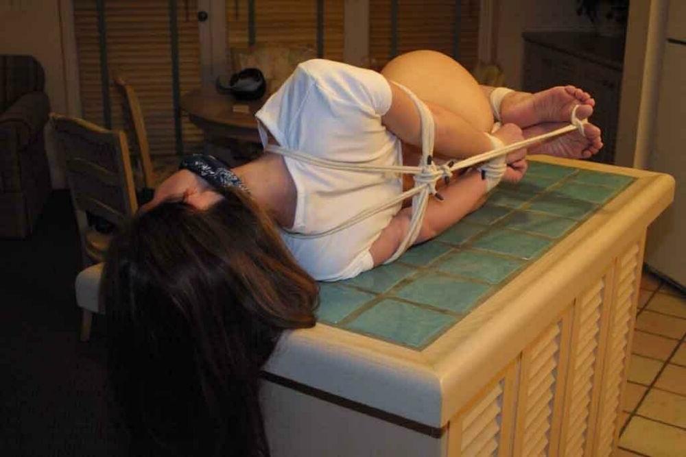 18P Kinky girlfriends get tied up and fucked gallery 7
