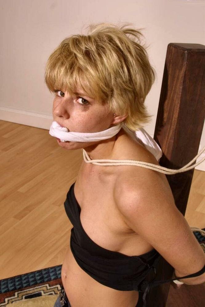 15P Kinky teen girlfriends tied up and tortured gallery 11